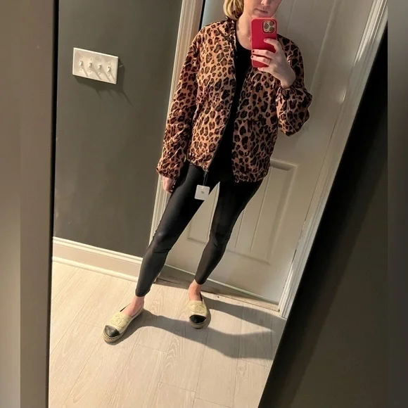 New Fabletics Leopard Windbreaker, Small - Picture 5 of 5